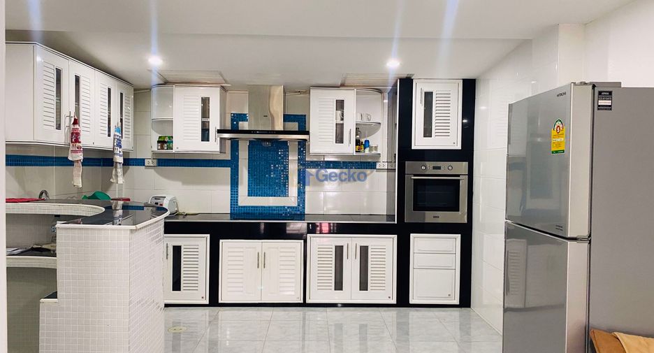 Haus zum Kauf mit 2 Zimmer in Bang Lamung, Chonburi