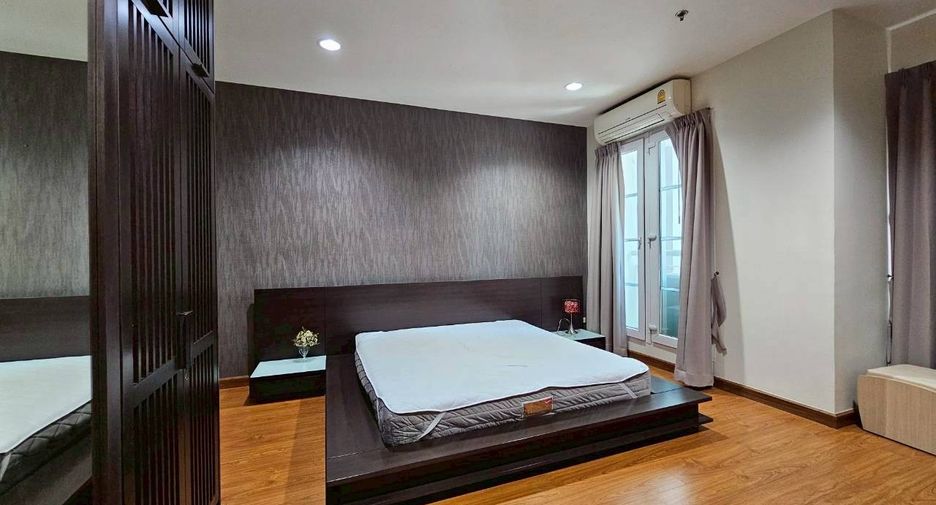 For rent 3 ベッドルーム condo in Khlong Toei, Bangkok