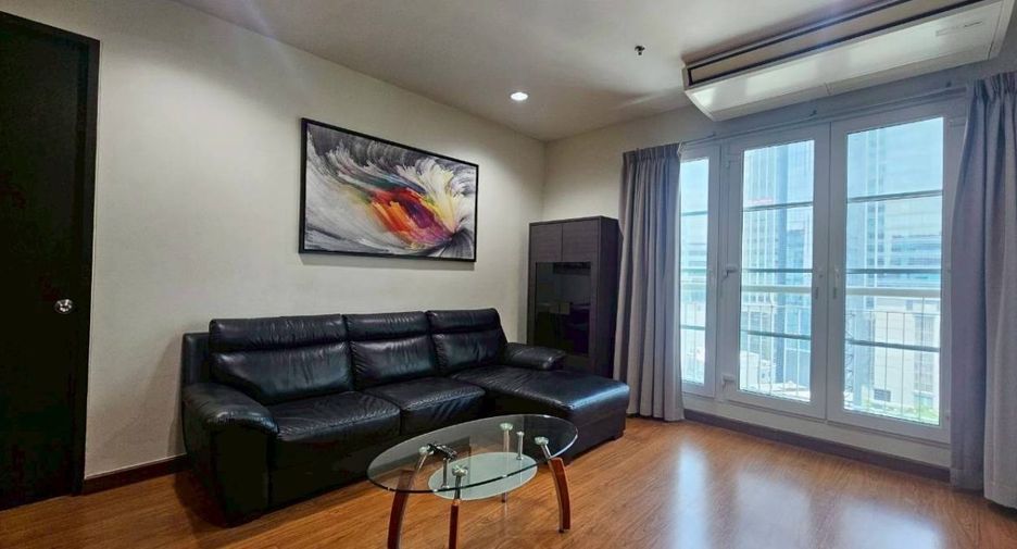 For rent 3 ベッドルーム condo in Khlong Toei, Bangkok