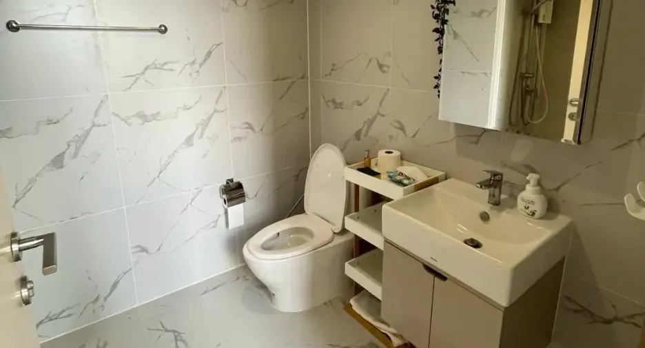 For rent 1 bed condo in Thon Buri, Bangkok