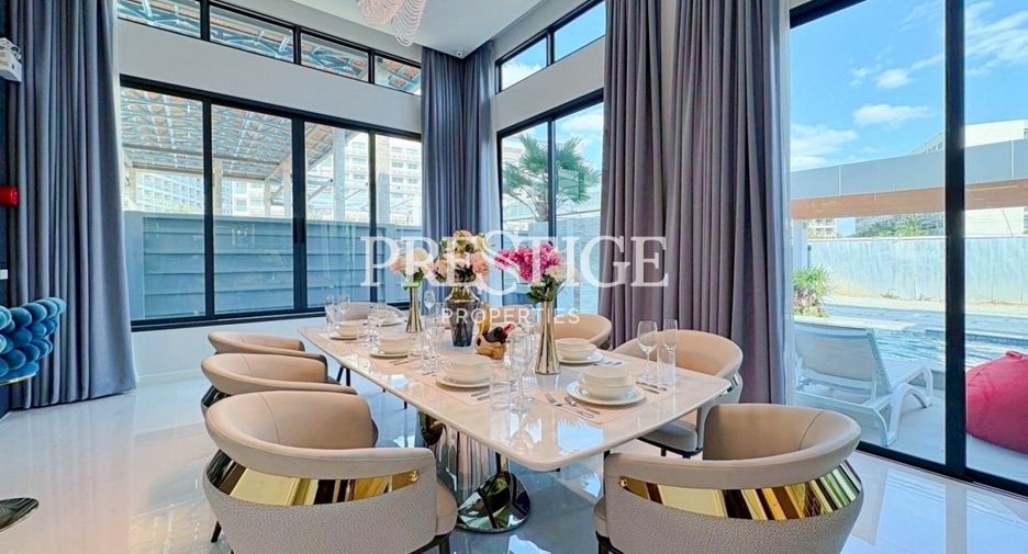 For sale 4 ベッドルーム house in Bang Lamung, Chonburi
