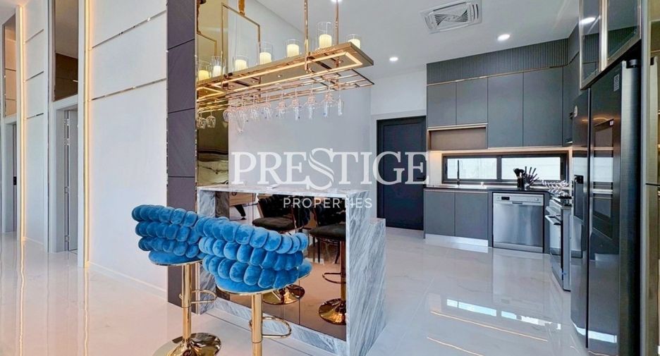 For sale 4 ベッドルーム house in Bang Lamung, Chonburi
