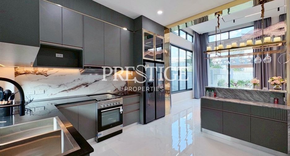 For sale 4 ベッドルーム house in Bang Lamung, Chonburi