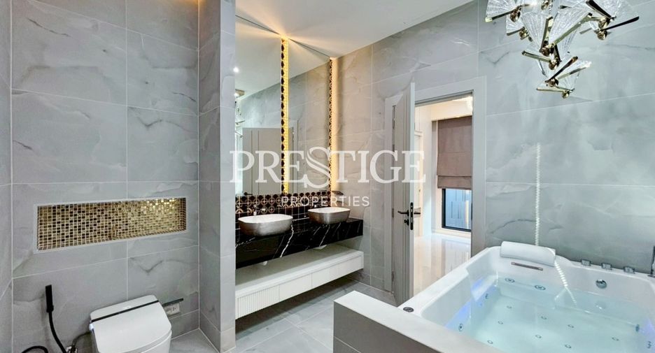 For sale 4 ベッドルーム house in Bang Lamung, Chonburi