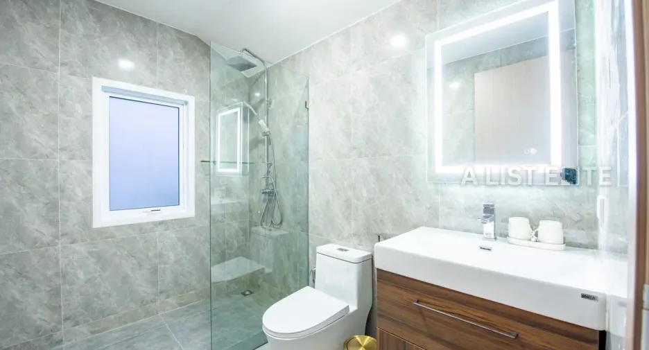 For rent 4 bedrooms house in Bang Lamung, Chonburi