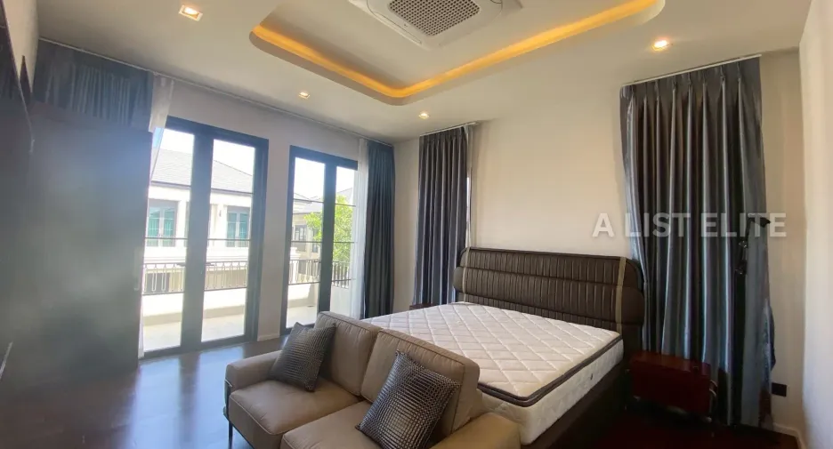 Haus zur Miete mit 4 Zimmer in Bang Lamung, Chonburi
