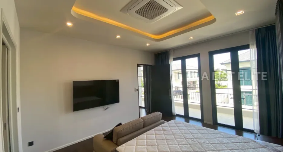 Haus zur Miete mit 4 Zimmer in Bang Lamung, Chonburi