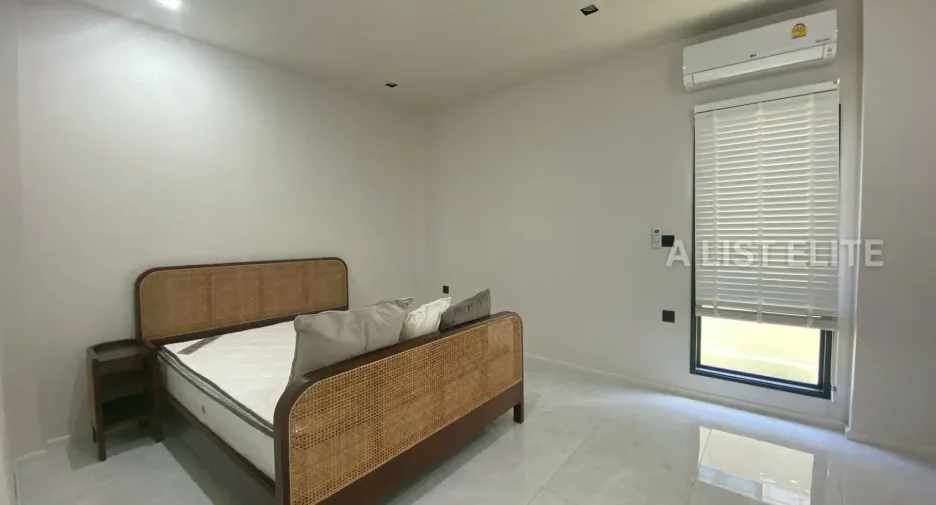 Haus zur Miete mit 4 Zimmer in Bang Lamung, Chonburi