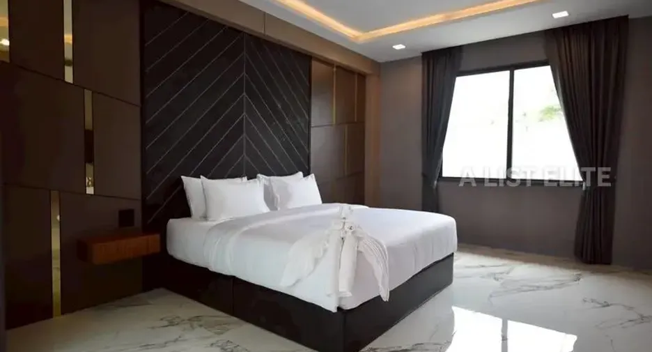 For rent 6 bedrooms house in Bang Lamung, Chonburi