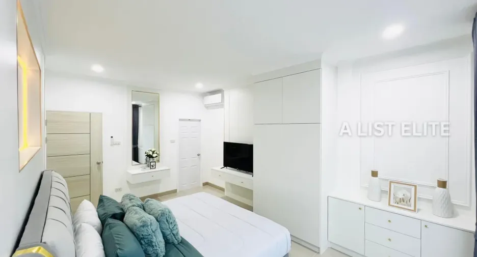 Haus zum Kauf mit 5 Zimmer in Bang Lamung, Chonburi