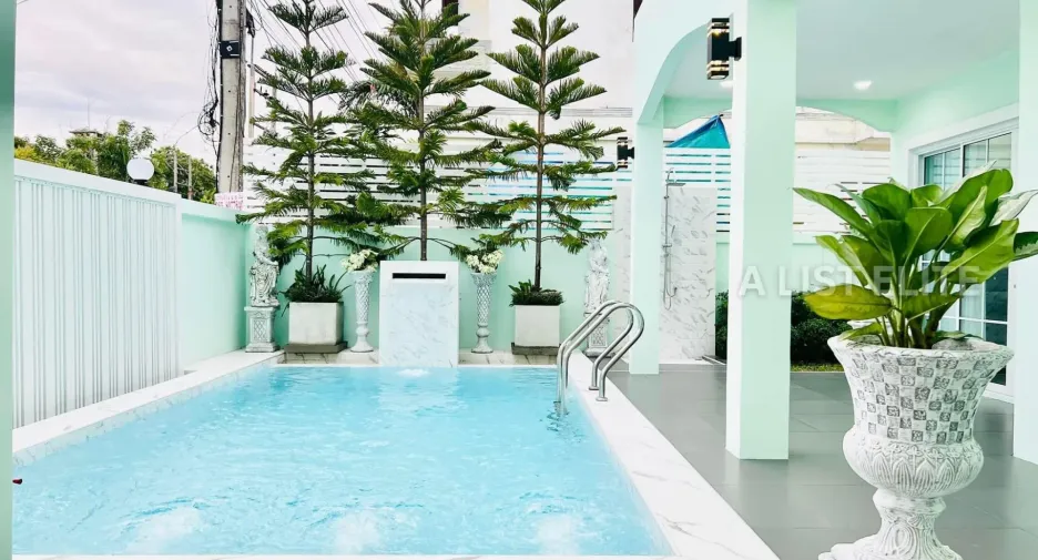 Haus zum Kauf mit 5 Zimmer in Bang Lamung, Chonburi
