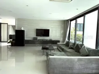 À louer 5 chambres maison à Bang Lamung, Chonburi