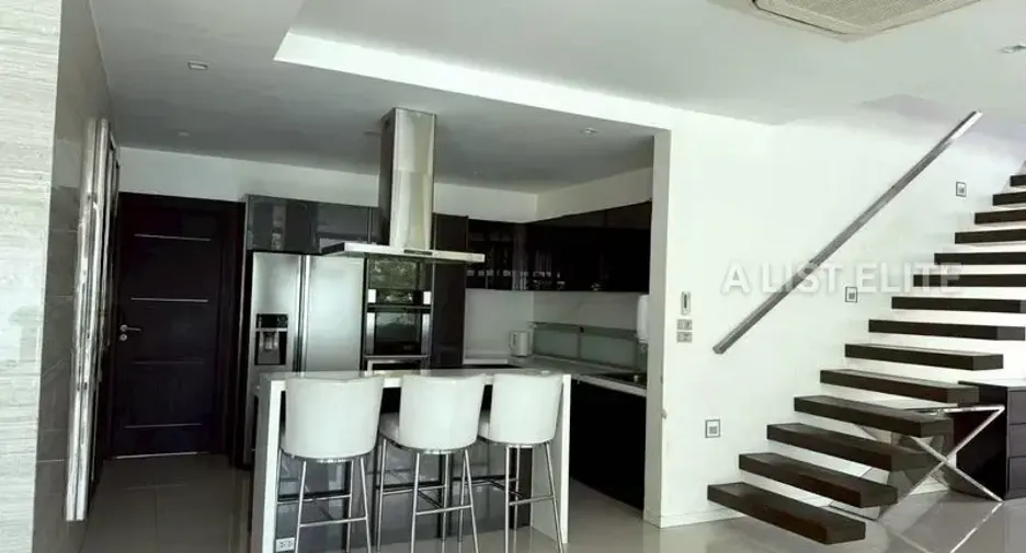 For rent 5 bedrooms house in Bang Lamung, Chonburi