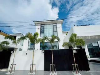 À louer 4 chambres maison à Bang Lamung, Chonburi