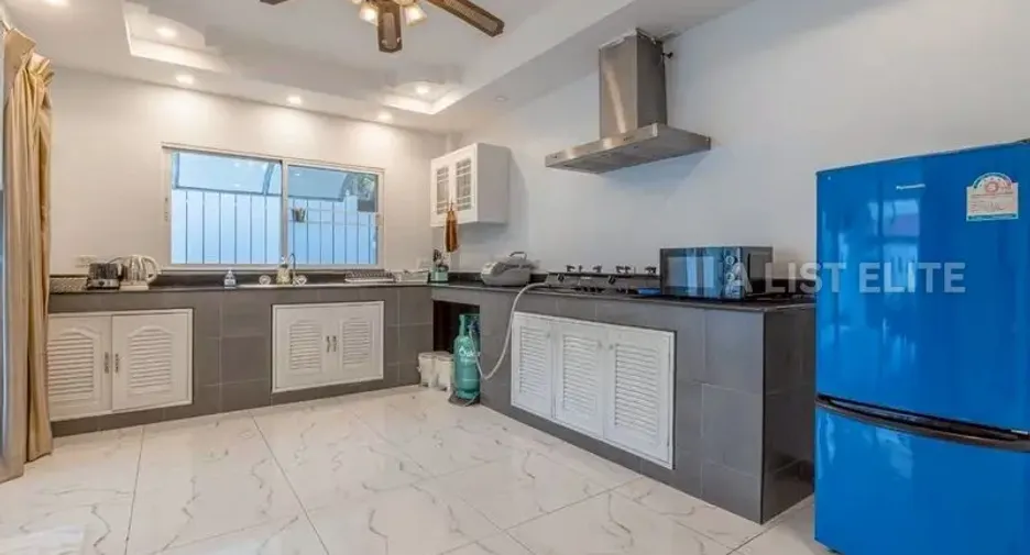 For rent 5 bedrooms house in Bang Lamung, Chonburi