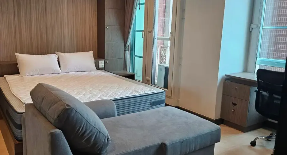 Wohnung zur Miete mit 3 Zimmer in Khlong Toei, Bangkok