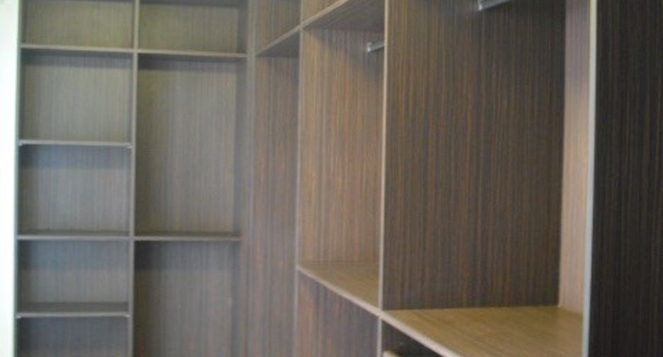 For sale 3 bedrooms condo in Watthana, Bangkok