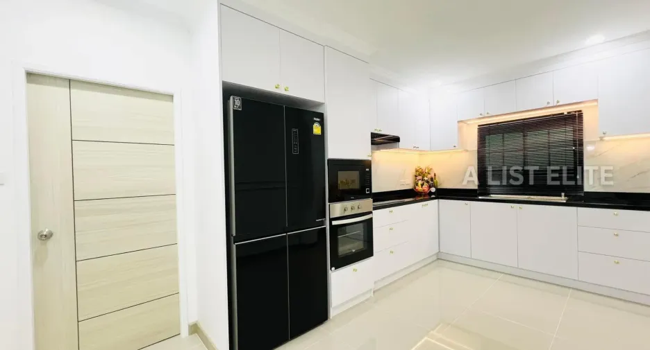 À vendre 5 chambres maison à Bang Lamung, Chonburi