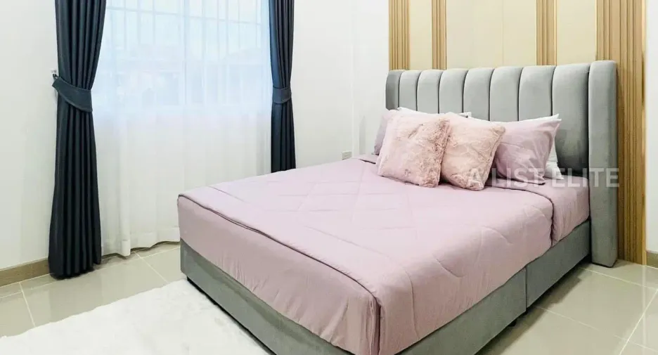 À vendre 5 chambres maison à Bang Lamung, Chonburi