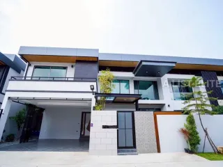 For Rent 6 Bedroom House In Bang Lamung, Chonburi