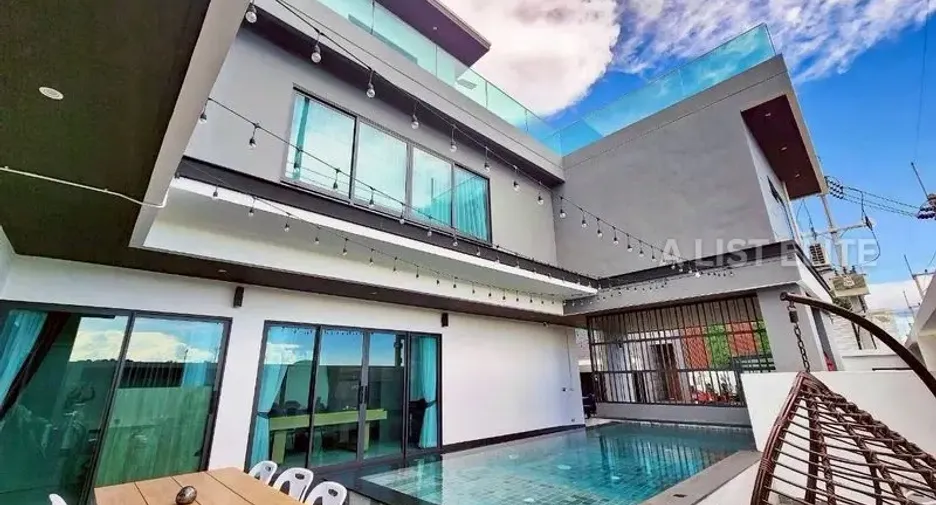 Haus zur Miete mit 6 Zimmer in Bang Lamung, Chonburi