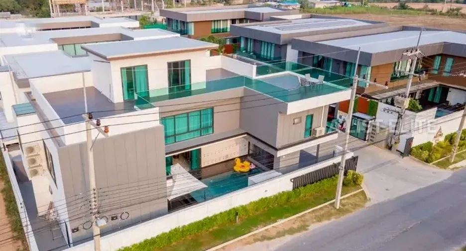 Haus zur Miete mit 6 Zimmer in Bang Lamung, Chonburi