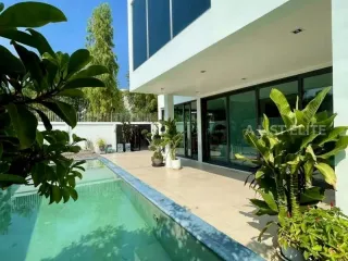 For Rent 5 Bedroom House In Bang Lamung, Chonburi