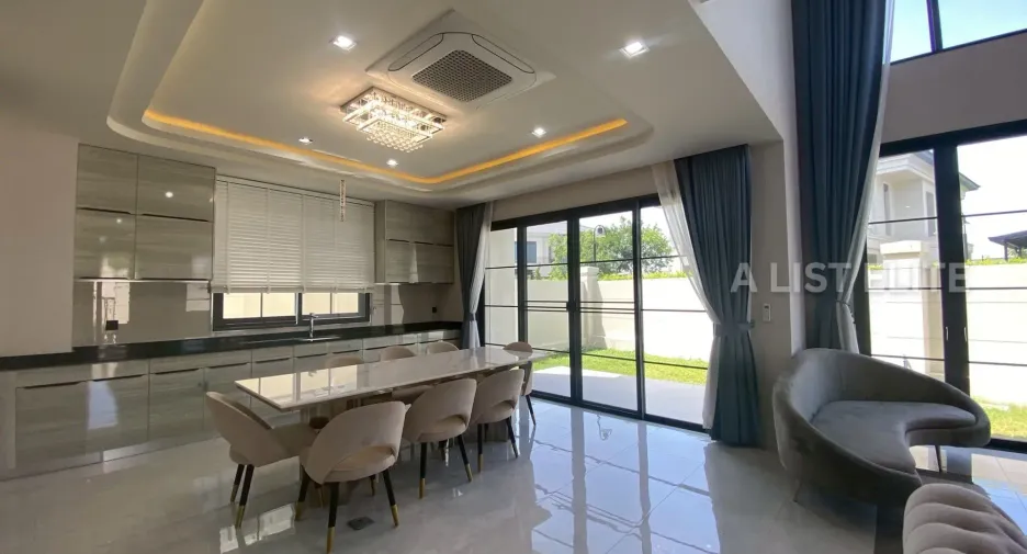 For rent 4 bedrooms house in Bang Lamung, Chonburi