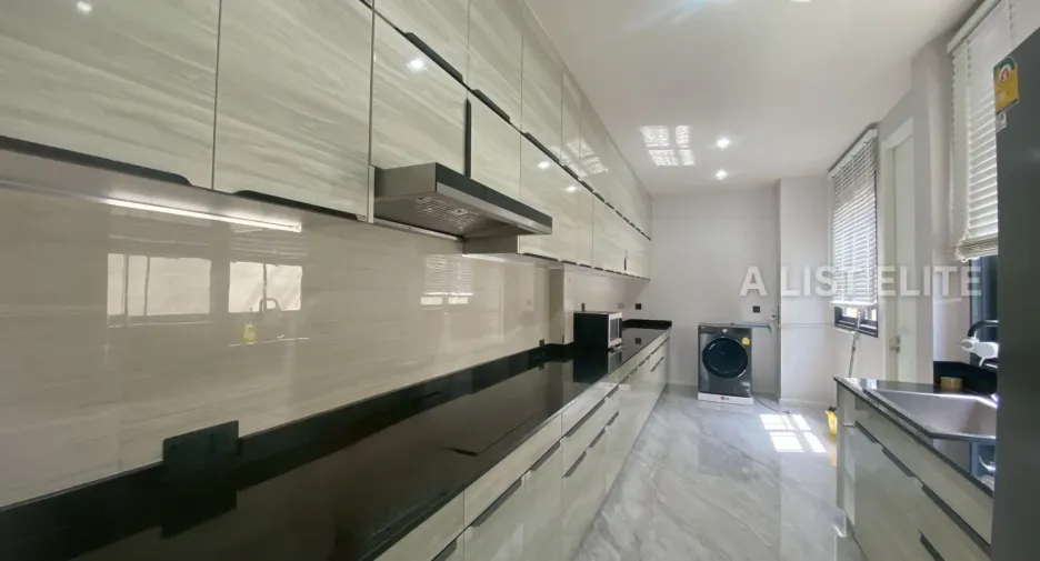 For rent 4 bedrooms house in Bang Lamung, Chonburi