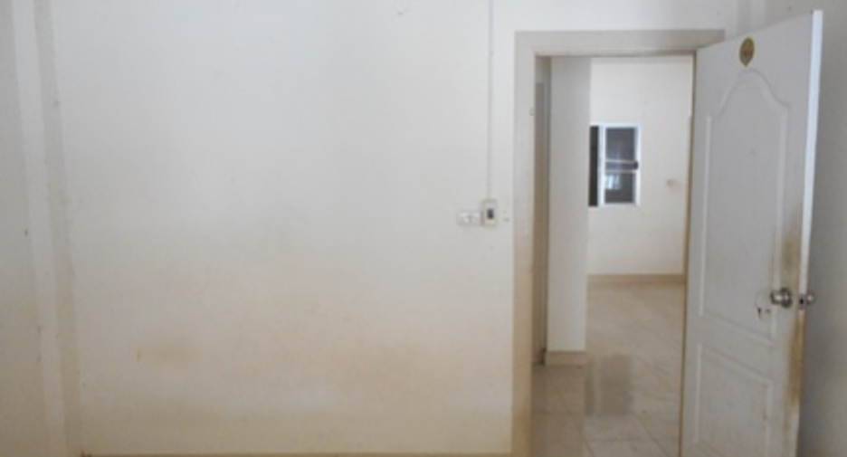Casa en venta de 2 habitaciones en Si Racha, Chonburi