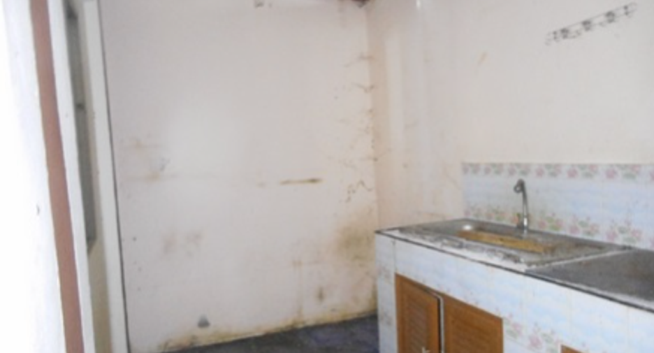 Casa en venta de 2 habitaciones en Si Racha, Chonburi