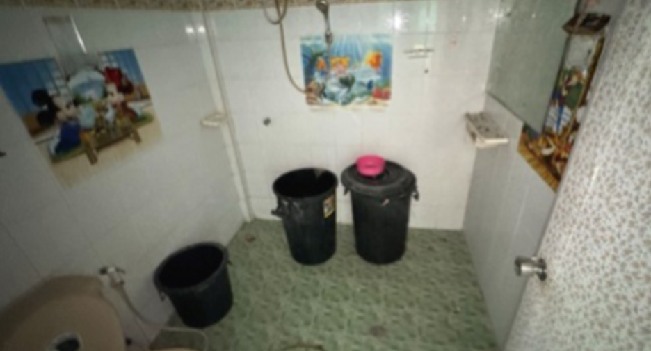 À vendre 2 chambres maison à Si Racha, Chonburi