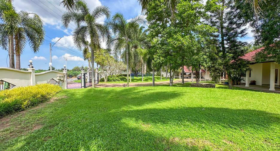 For sale 7 bedrooms house in Bang Lamung, Chonburi