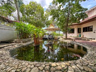 Casa en venta de 7 habitaciones en Bang Lamung, Chonburi