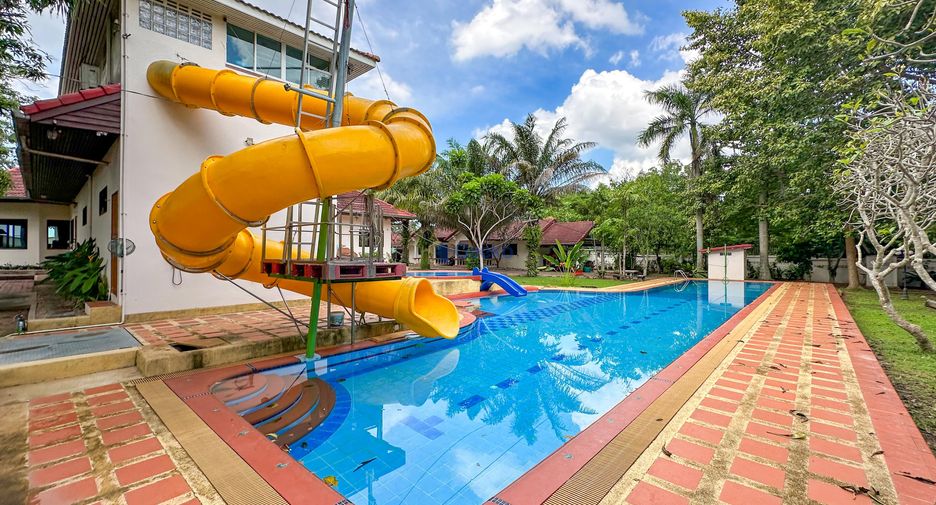 For sale 7 bedrooms house in Bang Lamung, Chonburi