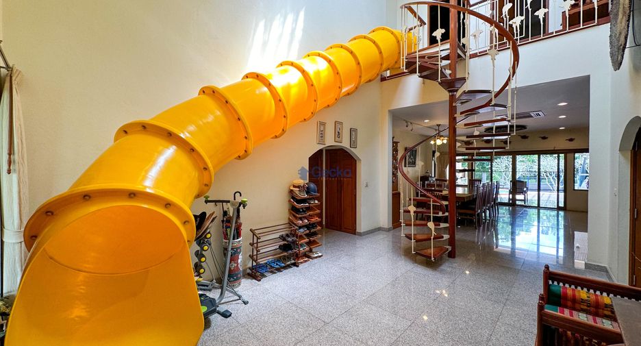 For sale 7 bedrooms house in Bang Lamung, Chonburi