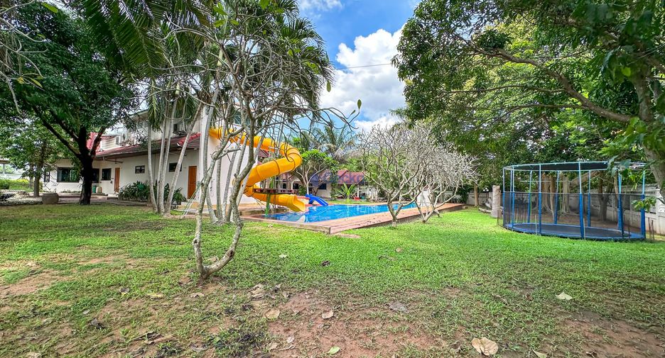 For sale 7 bedrooms house in Bang Lamung, Chonburi