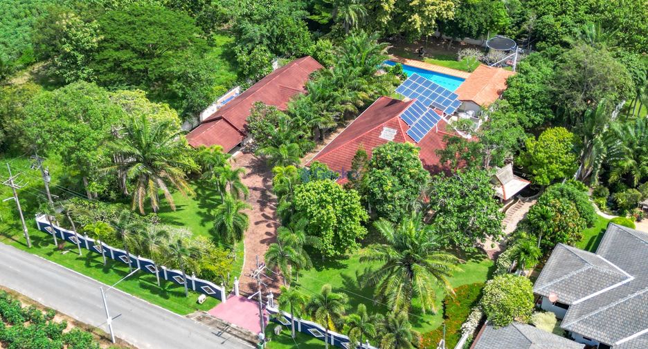For sale 7 bedrooms house in Bang Lamung, Chonburi