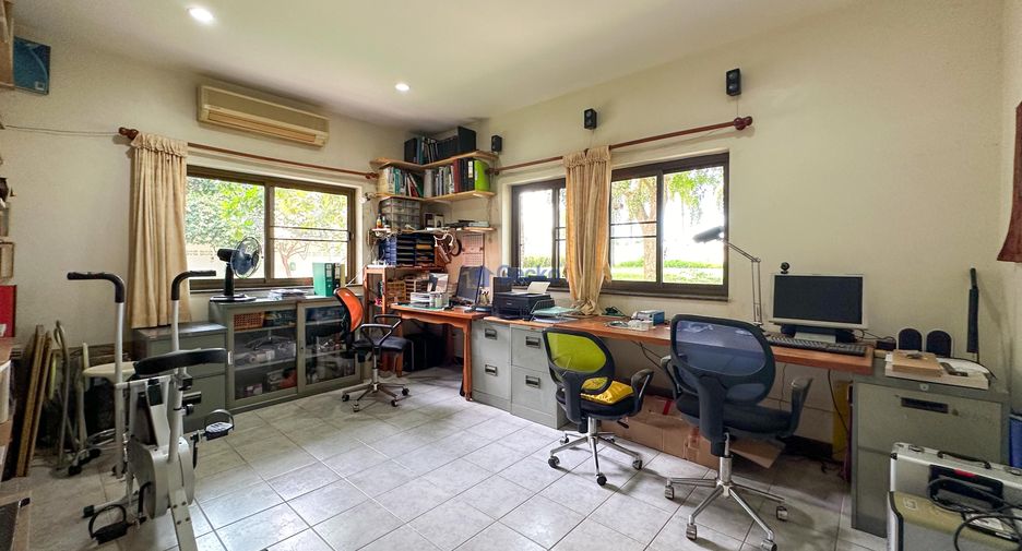 For sale 7 bedrooms house in Bang Lamung, Chonburi
