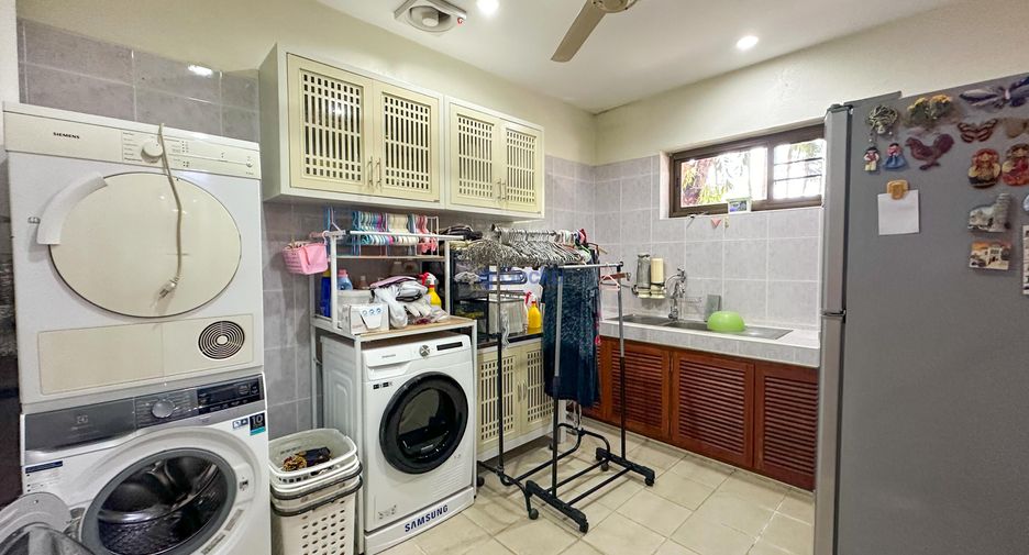 For sale 7 bedrooms house in Bang Lamung, Chonburi
