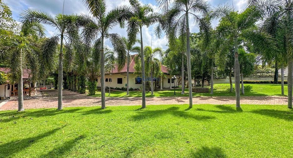 For sale 7 bedrooms house in Bang Lamung, Chonburi