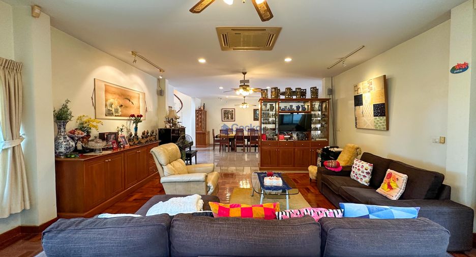 For sale 7 bedrooms house in Bang Lamung, Chonburi