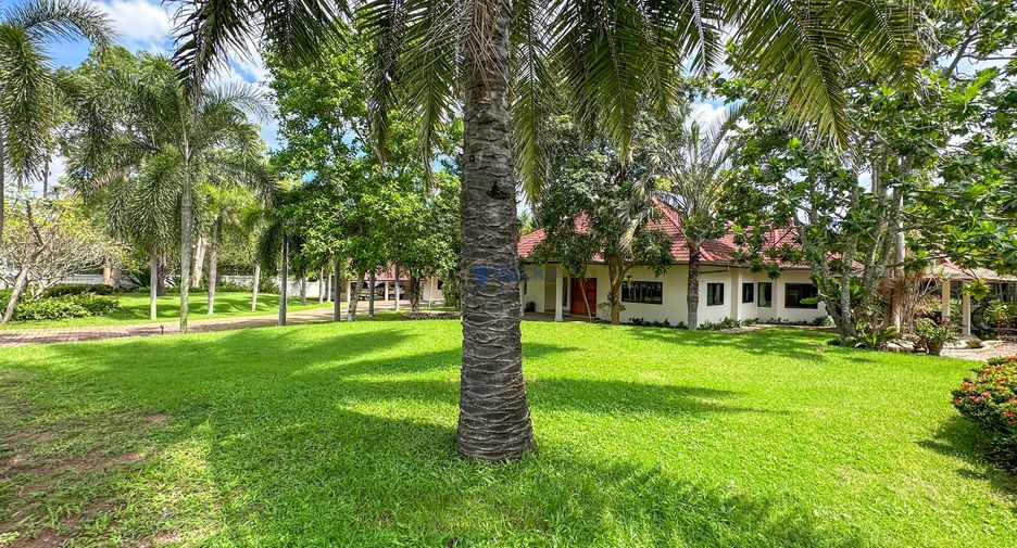 For sale 7 bedrooms house in Bang Lamung, Chonburi
