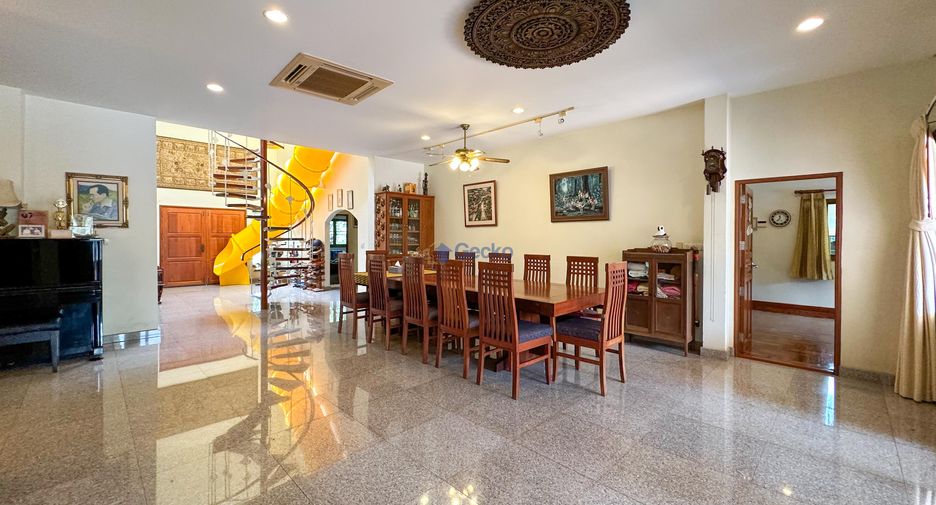 For sale 7 bedrooms house in Bang Lamung, Chonburi