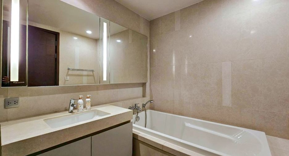 For rent 1 bed condo in Watthana, Bangkok