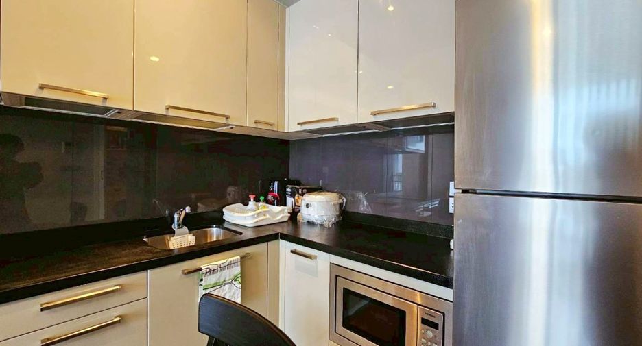 For rent 1 bed condo in Watthana, Bangkok