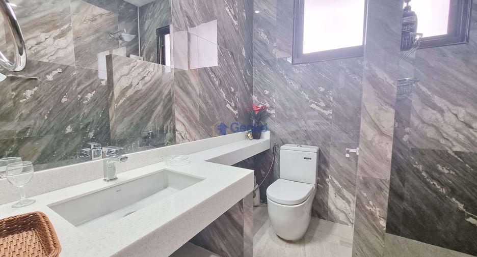For sale 3 bedrooms house in Sattahip, Chonburi