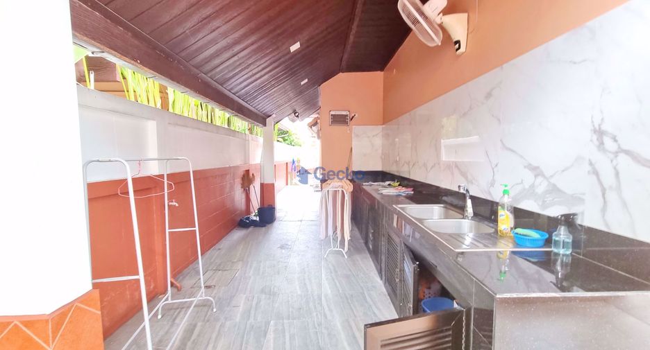 For sale 3 bedrooms house in Sattahip, Chonburi