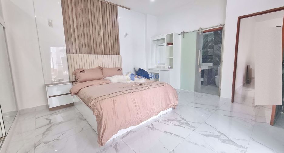 For sale 3 bedrooms house in Sattahip, Chonburi