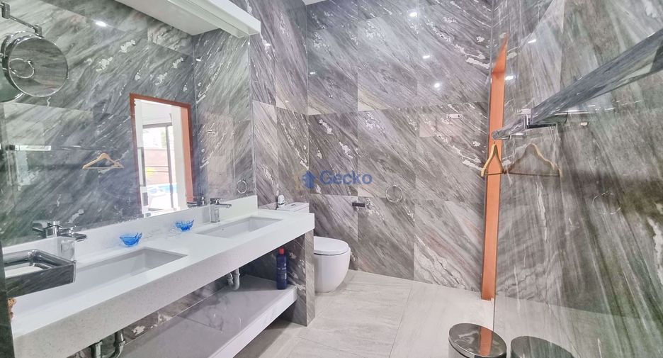 For sale 3 bedrooms house in Sattahip, Chonburi